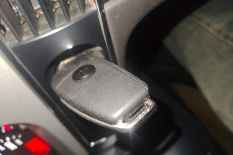 Used Audi A6L 2011 2.4L Comfort Edition Vehicle Key