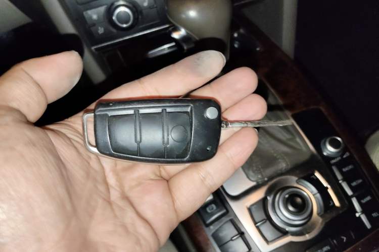 Used Audi A6L 2011 2.4L Technology Edition Vehicle Key