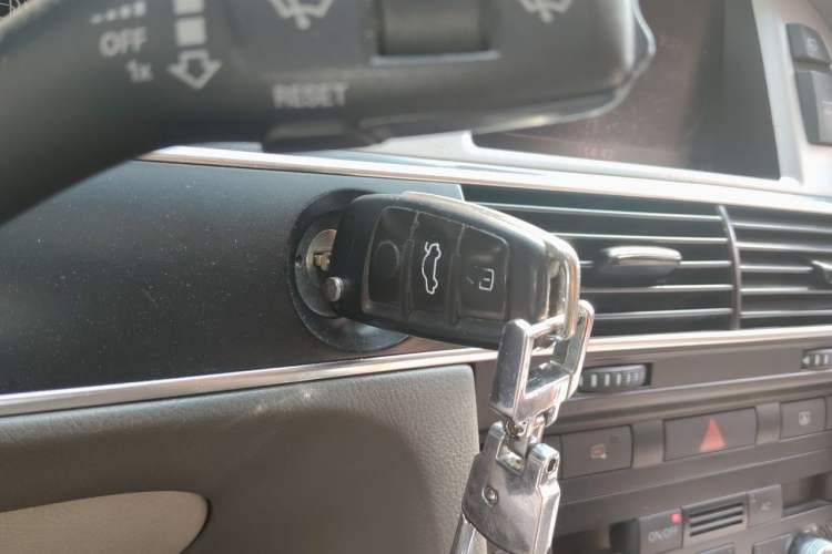 Used Audi A6L 2011 2.4L Technology Edition Vehicle Key