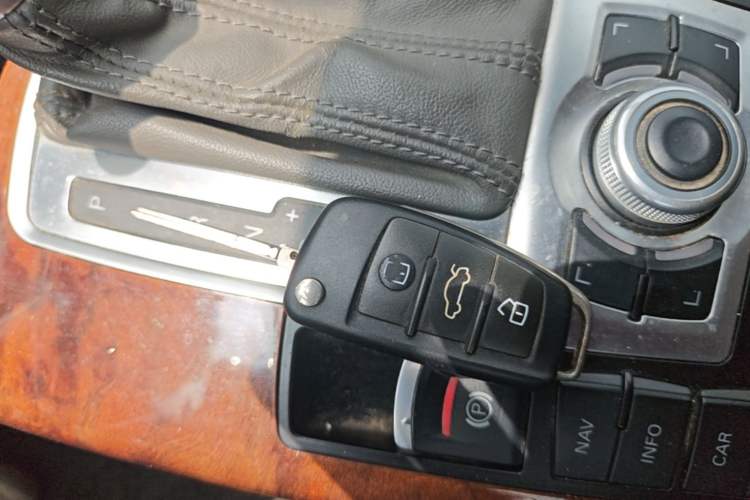 Used Audi A6L 2011 2.4L Technology Edition Vehicle Key