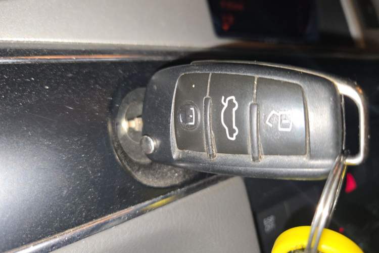 Used Audi A6L 2011 2.0 TFSI Automatic Standard Edition Vehicle Key