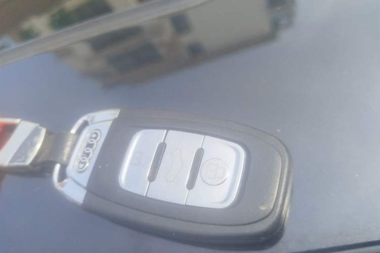 Used Audi A6L 2011 2.4L Comfort Edition Vehicle Key