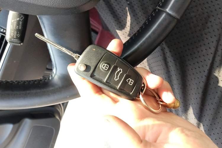 Used Audi A6L 2011 2.0 TFSI Automatic Standard Edition Vehicle Key