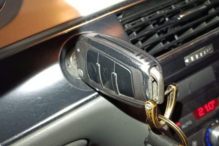 Used Audi A6L 2011 2.0 TFSI Automatic Standard Edition Vehicle Key