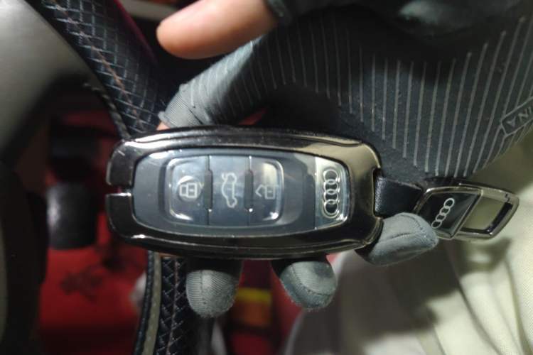 Used Audi A6L 2011 2.8 FSI Comfort Model Vehicle Key