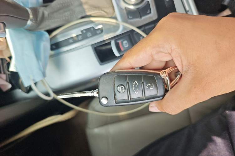 Used Audi A6L 2011 2.0 TFSI Automatic Standard Edition Vehicle Key