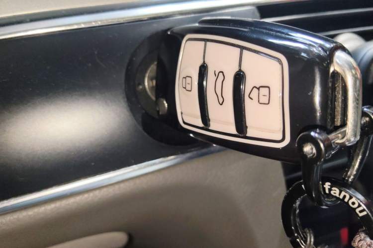 Used Audi A6L 2011 2.0 TFSI Automatic Standard Edition Vehicle Key