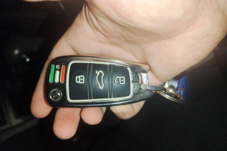 Used Audi A6L 2011 2.4L Comfort Edition Vehicle Key