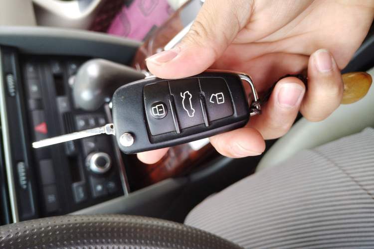 Used Audi A6L 2011 2.7 TDI Comfort Model Vehicle Key