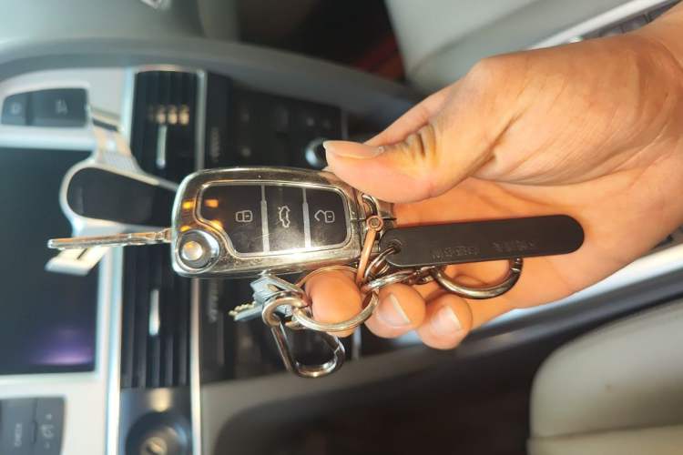 Used Audi A6L 2011 2.0 TFSI Automatic Standard Edition Vehicle Key