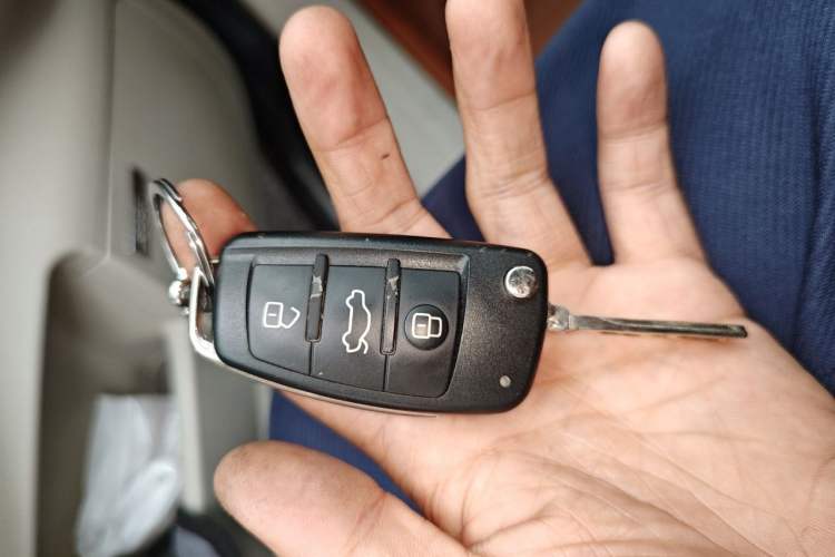 Used Audi A6L 2011 2.4L Luxury Edition Vehicle Key