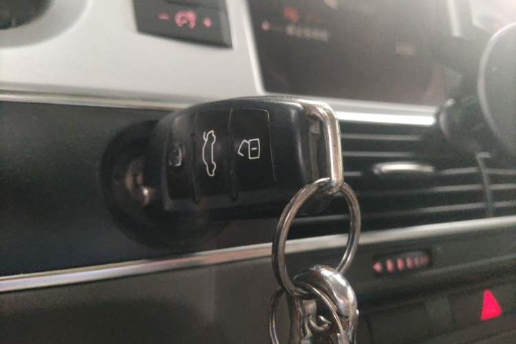 Used Audi A6L 2011 2.0 TFSI Automatic Standard Edition Vehicle Key