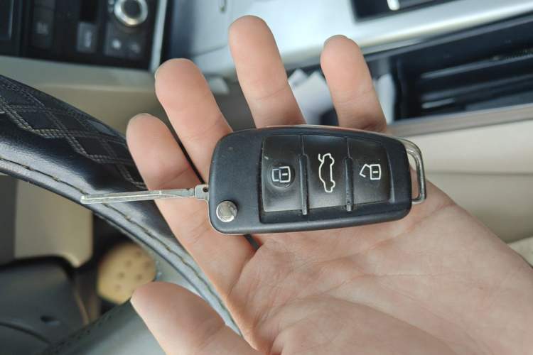 Used Audi A6L 2011 2.0 TFSI Automatic Standard Edition Vehicle Key