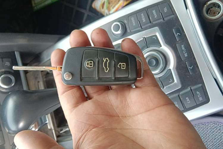 Used Audi A6L 2011 2.0 TFSI Automatic Standard Edition Vehicle Key