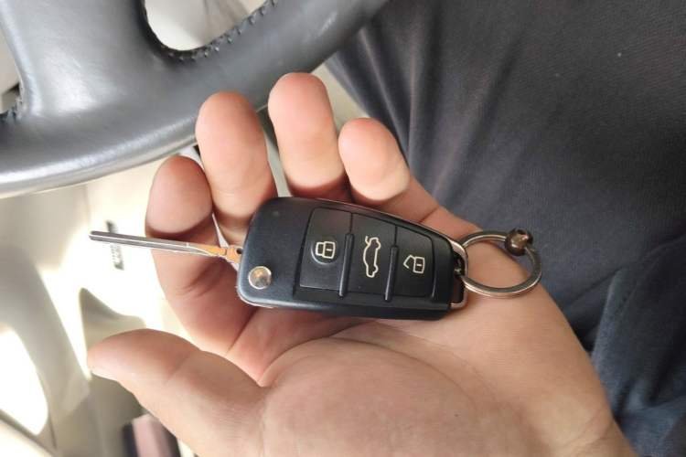 Used Audi A6L 2011 2.8 FSI Comfort Model Vehicle Key