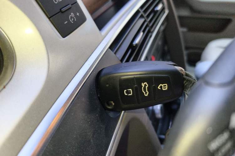 Used Audi A6L 2011 2.8 FSI Luxury Model Vehicle Key