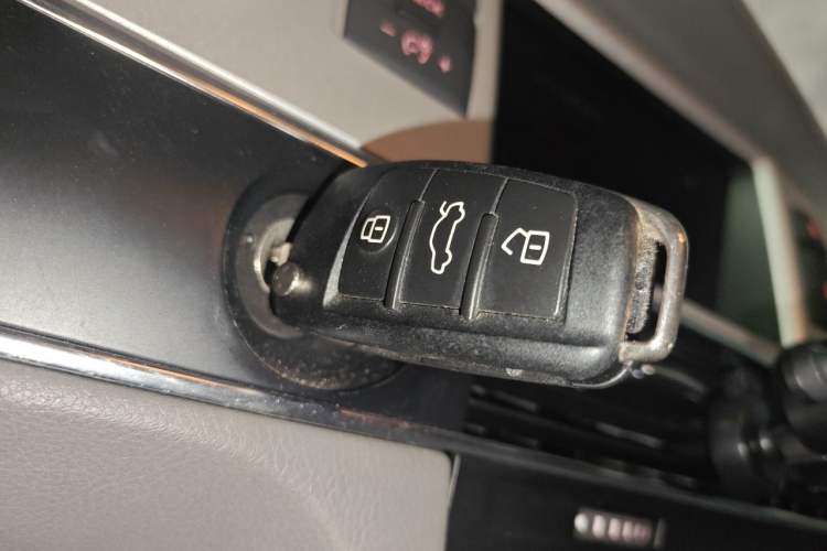 Used Audi A6L 2011 2.0 TFSI Automatic Standard Edition Vehicle Key