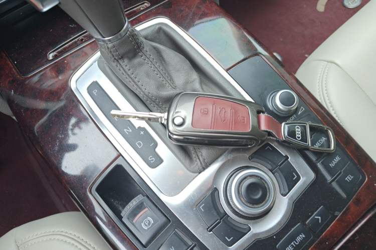 Used Audi A6L 2011 2.0 TFSI Automatic Standard Edition Vehicle Key