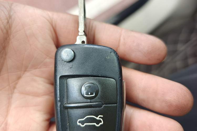 Used Audi A6L 2011 2.0 TFSI Automatic Standard Edition Vehicle Key