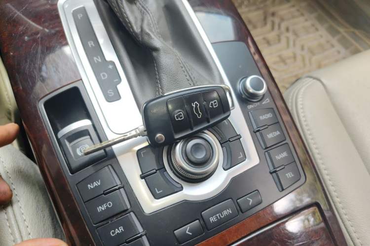 Used Audi A6L 2011 2.4L Technology Edition Vehicle Key