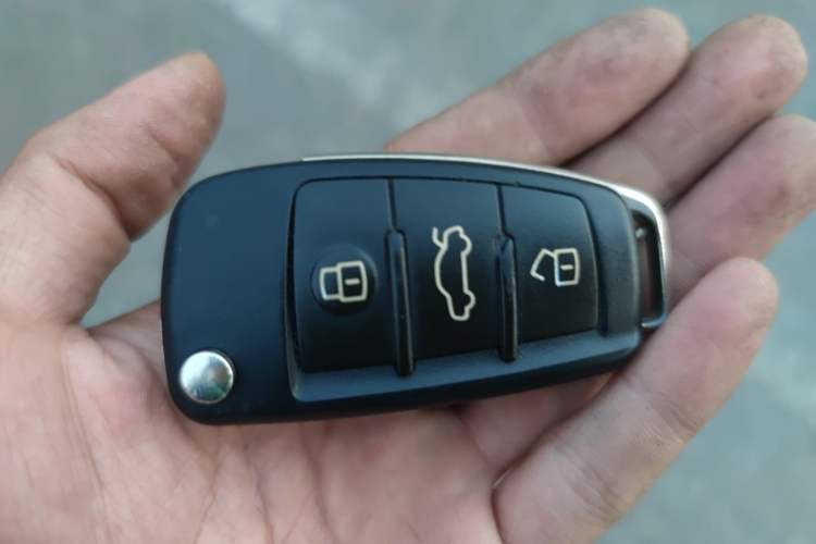 Used Audi A6L 2011 3.0 TFSI quattro Luxury Model Vehicle Key