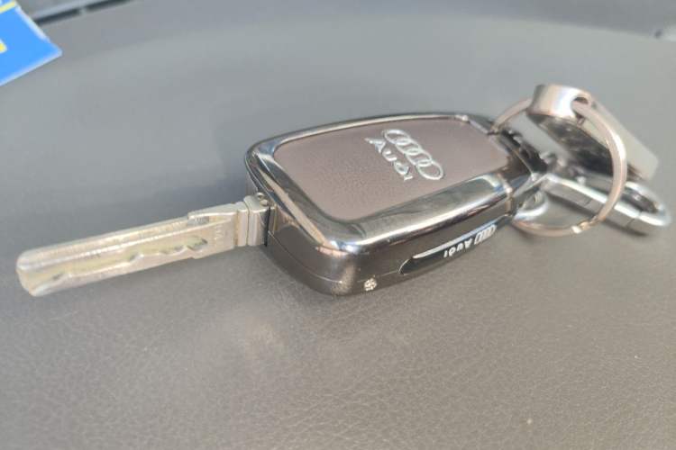 Used Audi A6L 2011 2.0 TFSI Automatic Standard Edition Vehicle Key