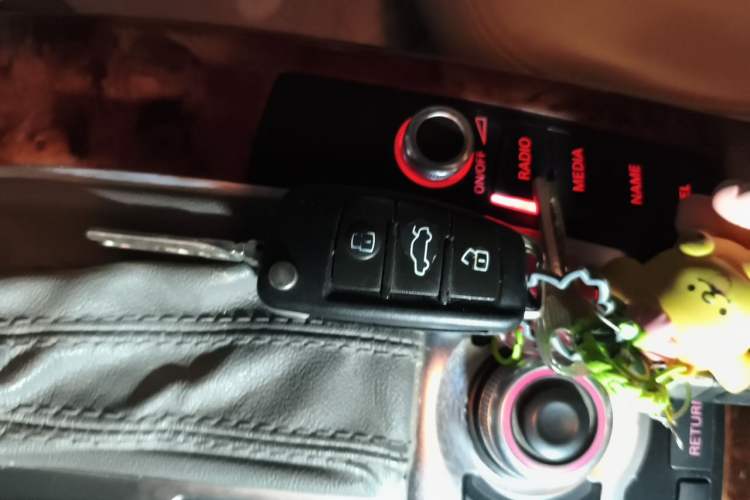 Used Audi A6L 2011 2.4L Luxury Edition Vehicle Key