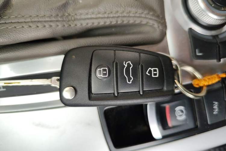 Used Audi A6L 2011 2.0 TFSI Automatic Standard Edition Vehicle Key