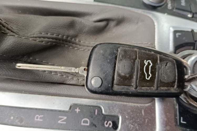 Used Audi A6L 2011 2.0 TFSI Automatic Standard Edition Vehicle Key