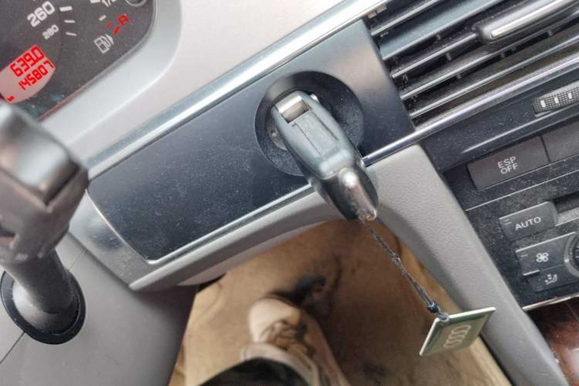 Used Audi A6L 2011 2.0 TFSI Automatic Standard Edition Vehicle Key