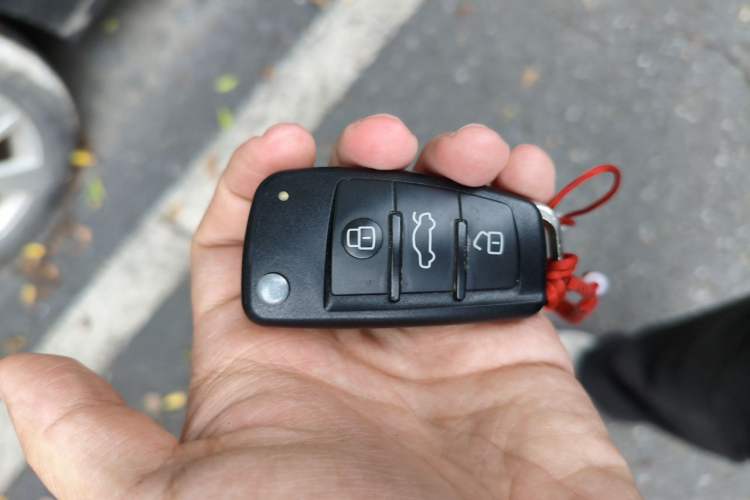 Used Audi A6L 2011 2.4L Comfort Edition Vehicle Key