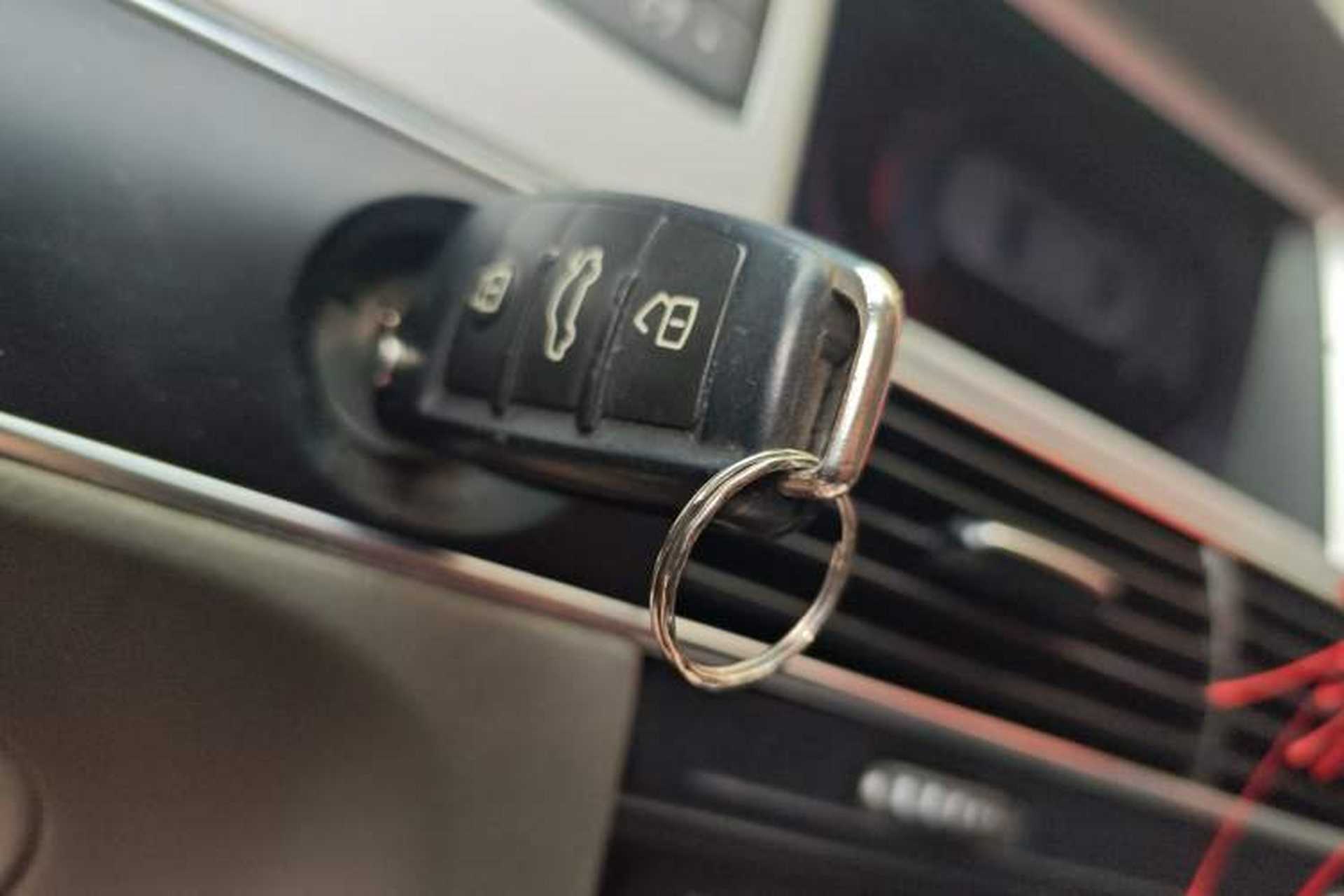 Used Audi A6L 2011 2.7 TDI Comfort Model Vehicle Key