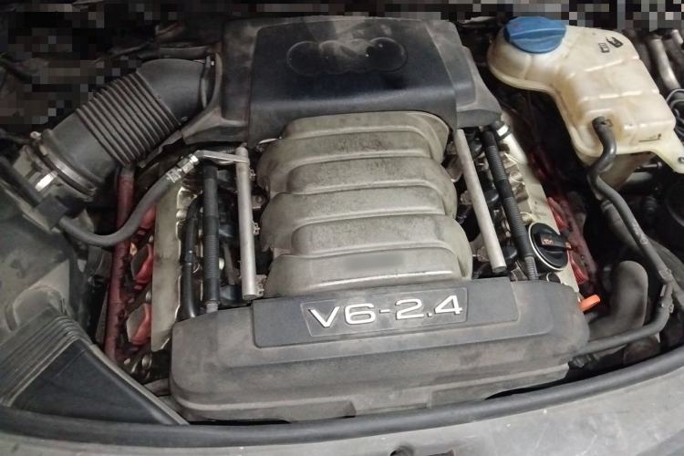 Used Audi A6L 2011 2.4L Technology Edition Engine Bay