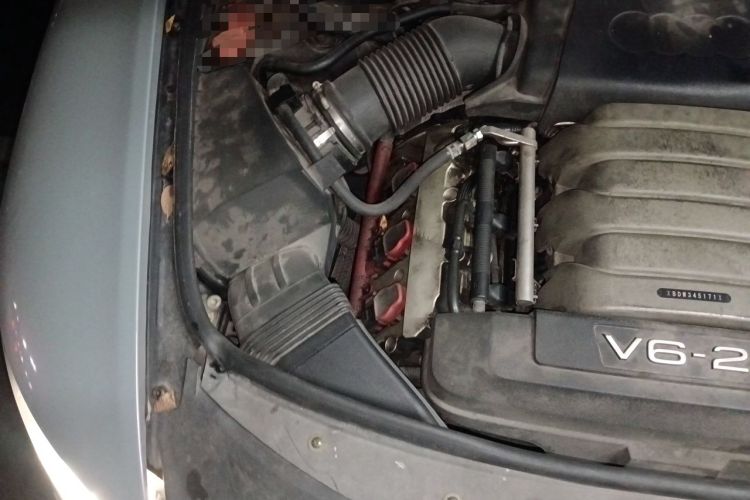 Used Audi A6L 2011 2.4L Technology Edition Engine Bay Right