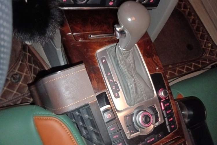 Used Audi A6L 2011 2.4L Technology Edition Gear Lever