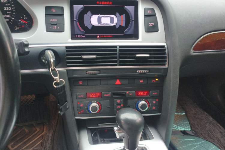 Used Audi A6L 2011 2.0 TFSI Automatic Standard Edition Audio And AC Panel