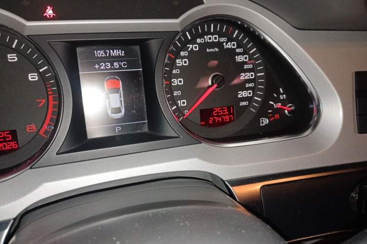Used Audi A6L 2011 2.4L Technology Edition Odometer Close Up