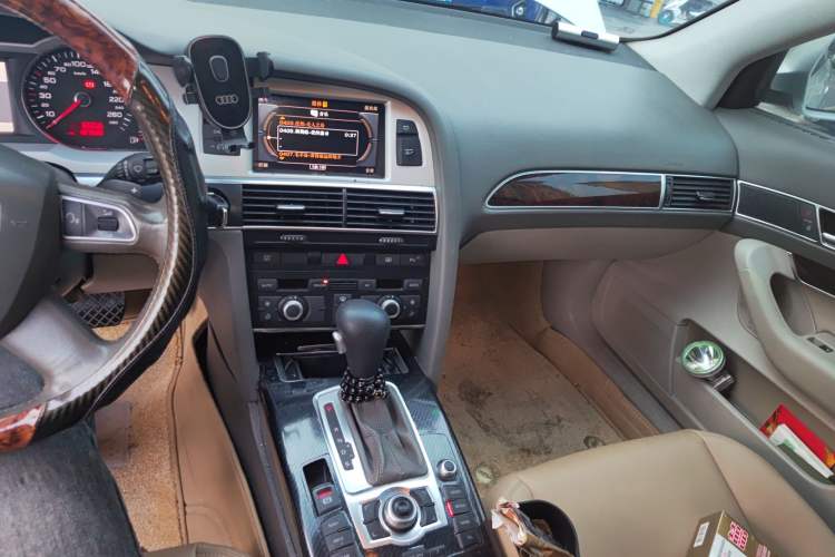 Used Audi A6L 2011 2.0 TFSI Automatic Standard Edition Audio And AC Panel