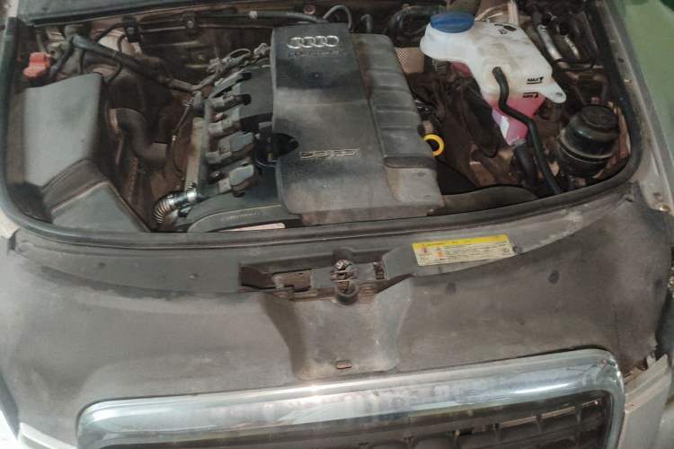 Used Audi A6L 2011 2.0 TFSI Automatic Standard Edition Engine Bay