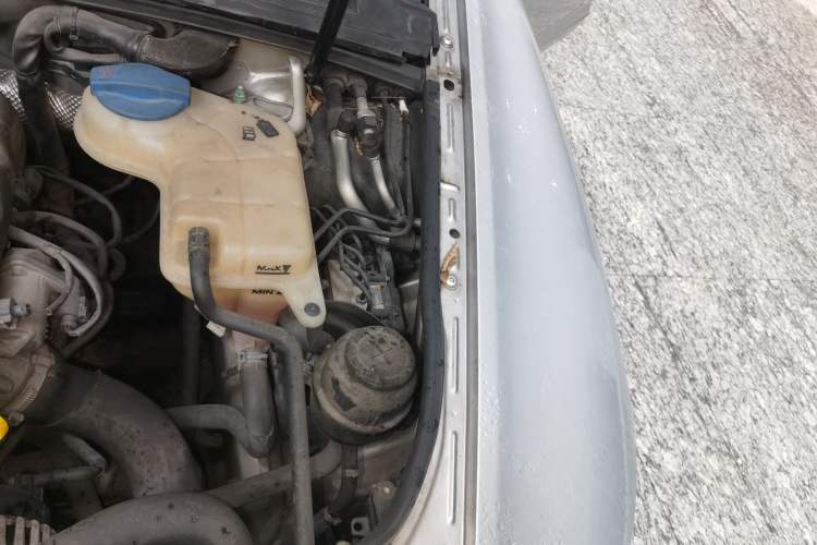 Used Audi A6L 2011 2.0 TFSI Automatic Standard Edition Engine Bay Left