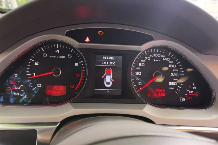 Used Audi A6L 2011 2.0 TFSI Automatic Standard Edition Instrument Cluster