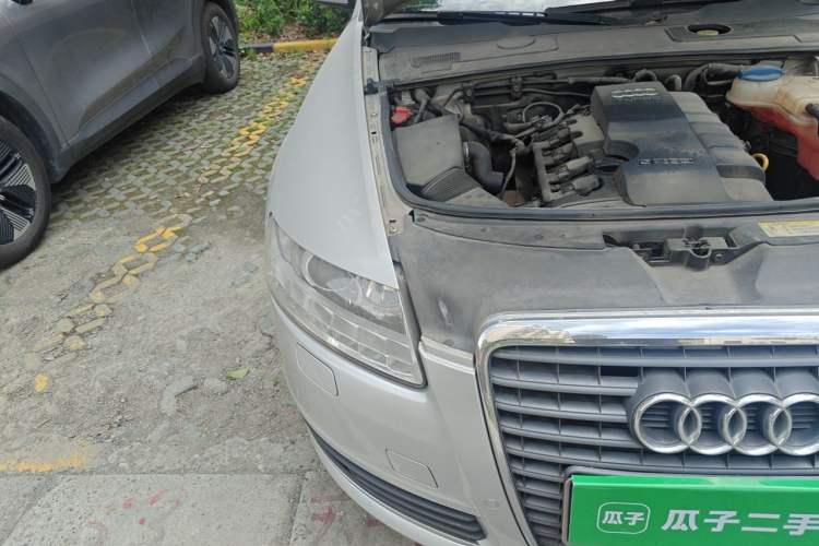 Used Audi A6L 2011 2.0 TFSI Automatic Standard Edition Right Front Headlight