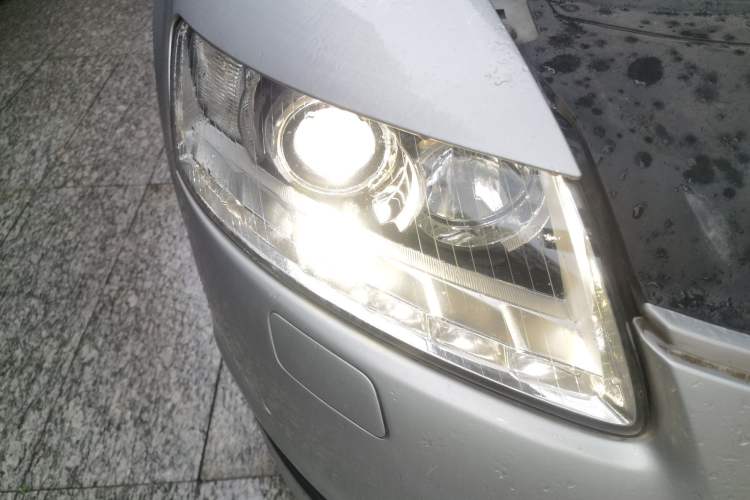Used Audi A6L 2011 2.0 TFSI Automatic Standard Edition Right Front Headlight