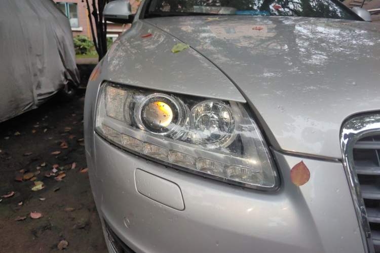 Used Audi A6L 2011 2.0 TFSI Automatic Standard Edition Right Front Headlight