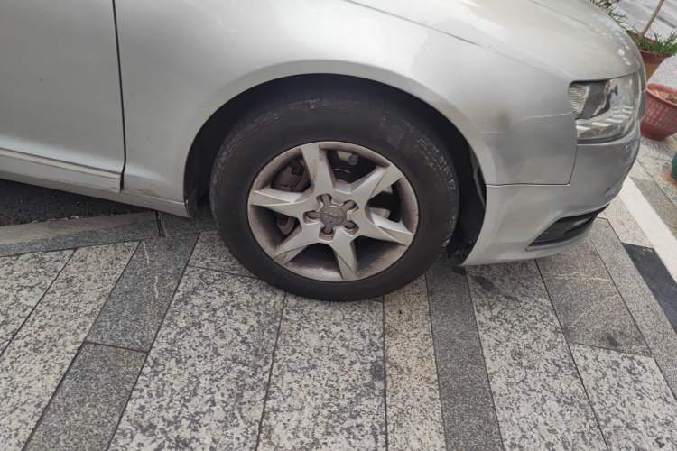 Used Audi A6L 2011 2.0 TFSI Automatic Standard Edition Right Front Wheel Hub