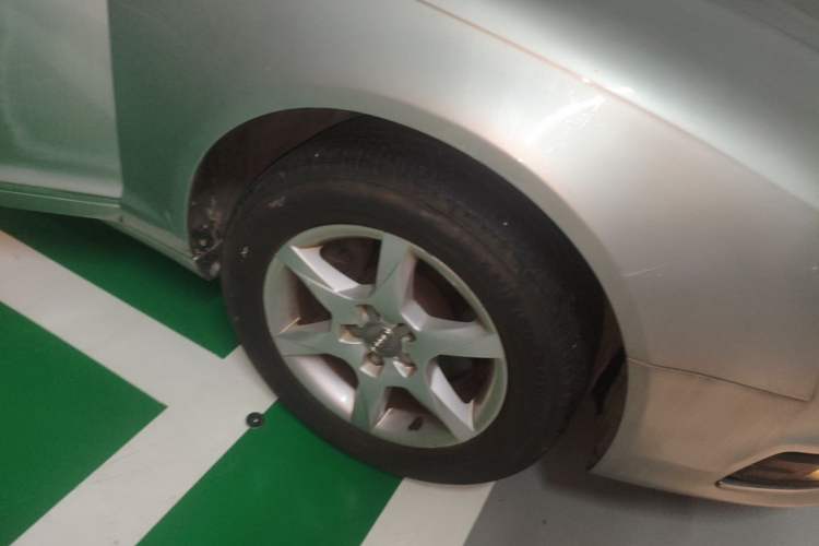 Used Audi A6L 2011 2.0 TFSI Automatic Standard Edition Right Front Wheel Hub