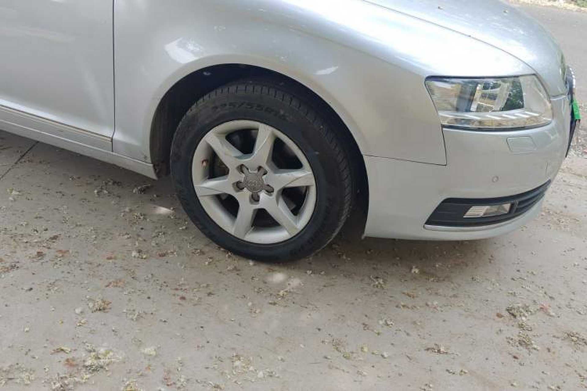 Used Audi A6L 2011 2.0 TFSI automatic Comfort trim Right Front Wheel Hub