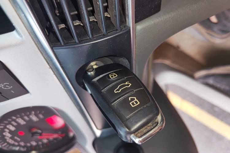Used Audi A6L 2011 2.0 TFSI Automatic Standard Edition Vehicle Key
