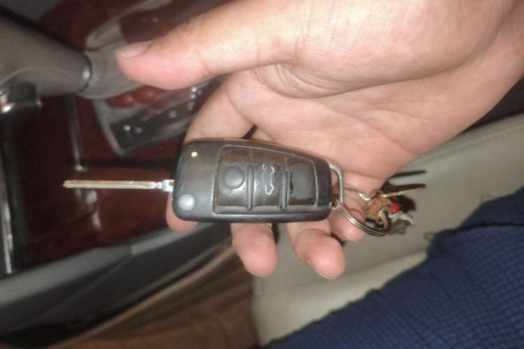 Used Audi A6L 2011 2.0 TFSI Automatic Standard Edition Vehicle Key