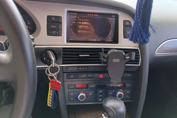 Used Audi A6L 2011 2.4L Comfort Edition Audio And AC Panel